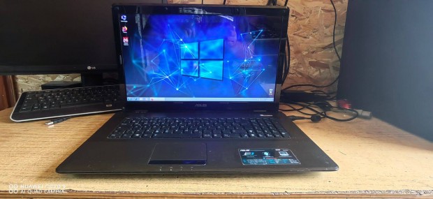 Asus 17col,2mag,4gb DDR3,320gb,Webcam,Wifi,jó akku