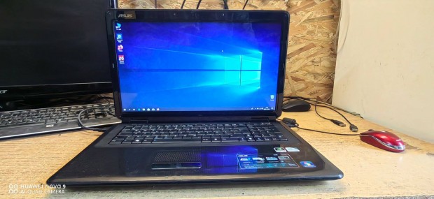 Asus 17col 2mag,4gb Ram,320gb,Webcam,Wifi,j akku