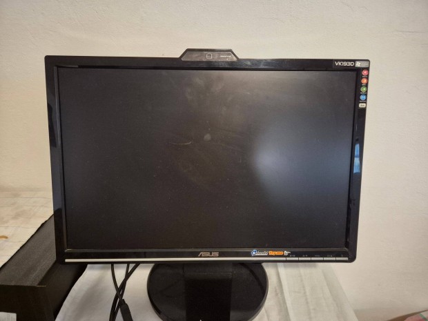 Asus 19" monitor elad�