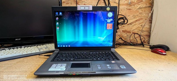Asus 2mag,3gb Ram,320gb HDD,Webcam,Wifi