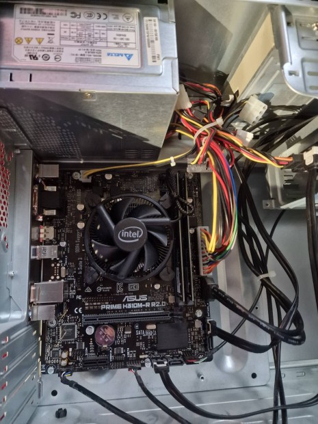 Asus 9gen i5 számítógép pc
