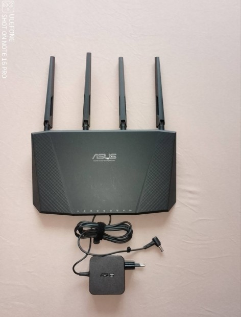 Asus AC2400 RT-AC87U wifi router elad.