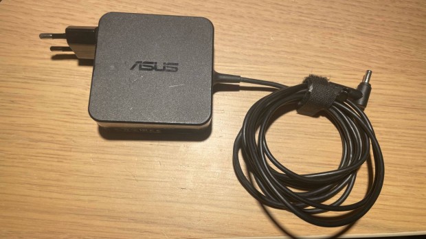 Asus ADP-65DW C tlt