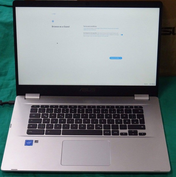 Asus Chromebook C523N laptop
