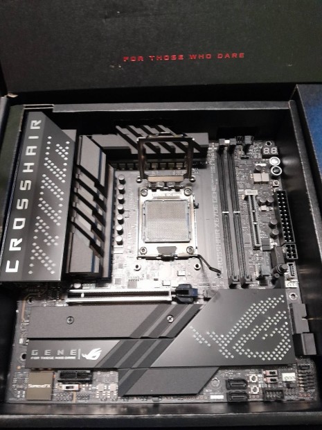 Asus Crosshair X670e Gene