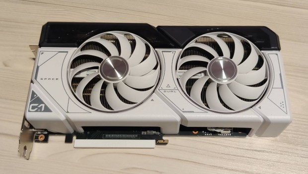 Asus Dual Rtx 4070 12GB OC White - Garancis!