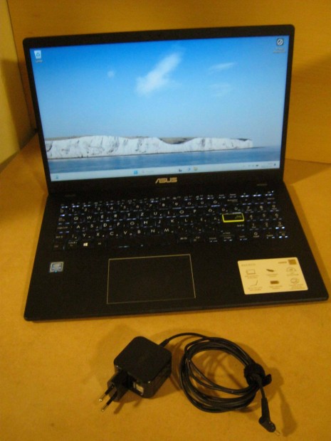 Asus E510MA-BR854WS laptop, szp llapotban, jtllssal!