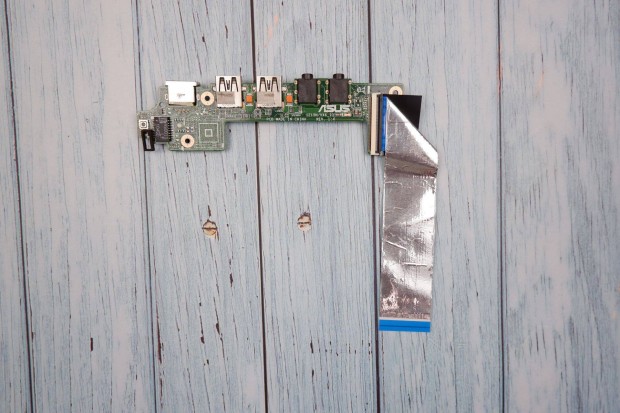Asus Eeepc 1215N laptop USB LAN Jack panel 60-0A2HI01200