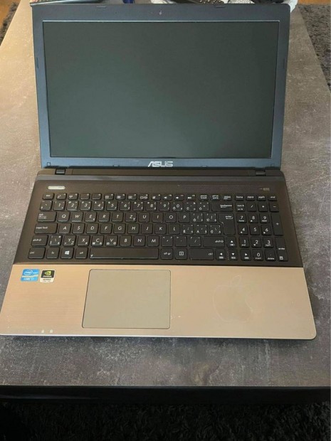 Asus I7 Laptop 15.6 coll+tska