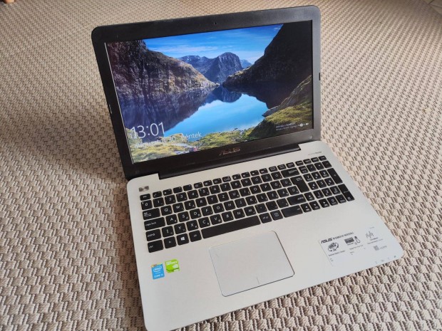 Asus K555L i5 8 GB