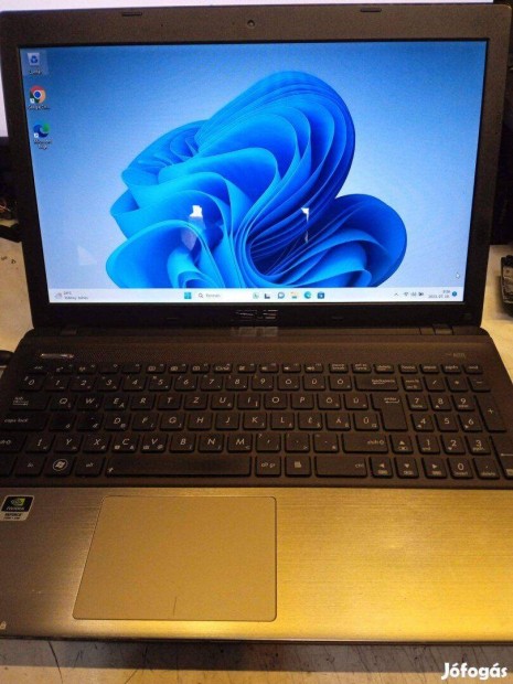 Asus K55V-SX179D i7 -es laptop