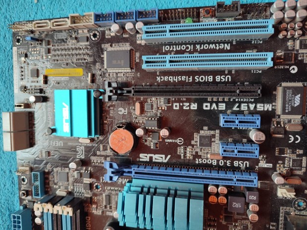 Asus M5A97 alaplap AMD FX 6300 CPU elad 