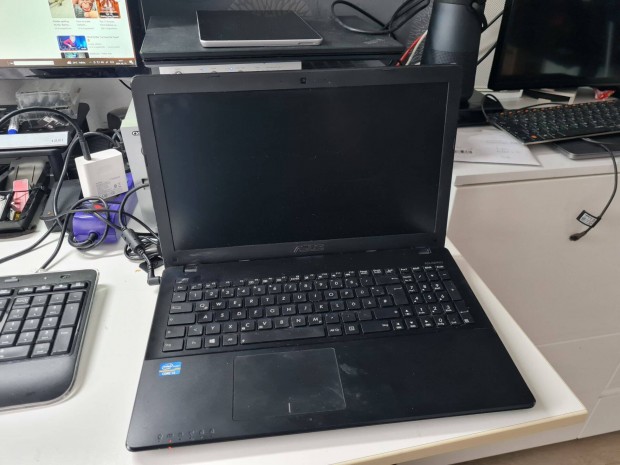 Asus P550C 15.6 led i3 hibs laptop elad !