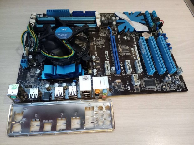 Asus P7H55 alaplap LGA1156 (I5-650)