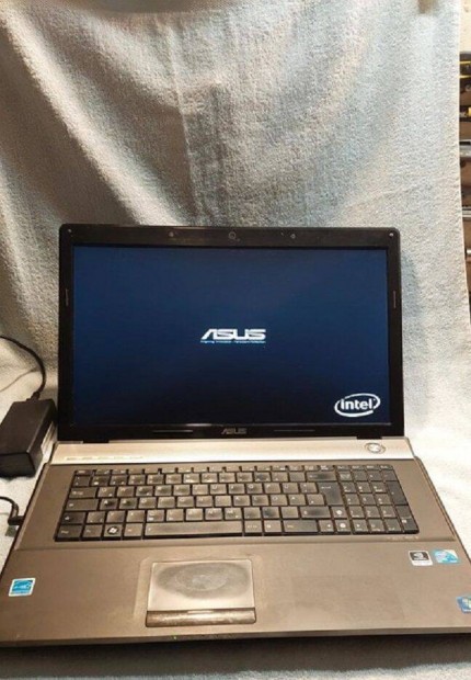 Asus Pro78V Intel Core2 Duo P7450 43,9 cm (17.3") HD+ 4 GB ram laptop