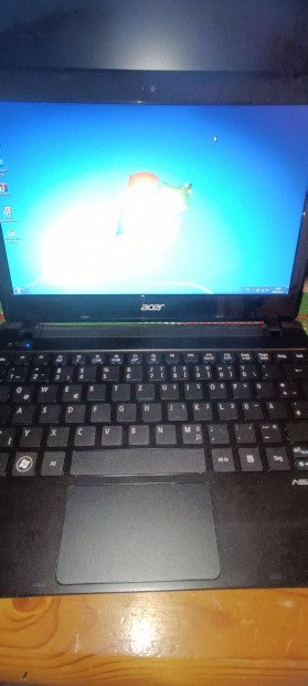 Asus R252B, Acer Aspire One 756 2 db egyben