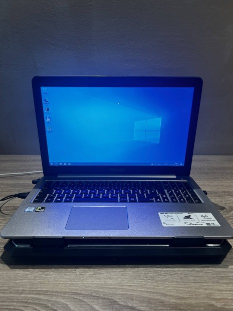 Asus R516U laptop Gtx 950  videokrtyval