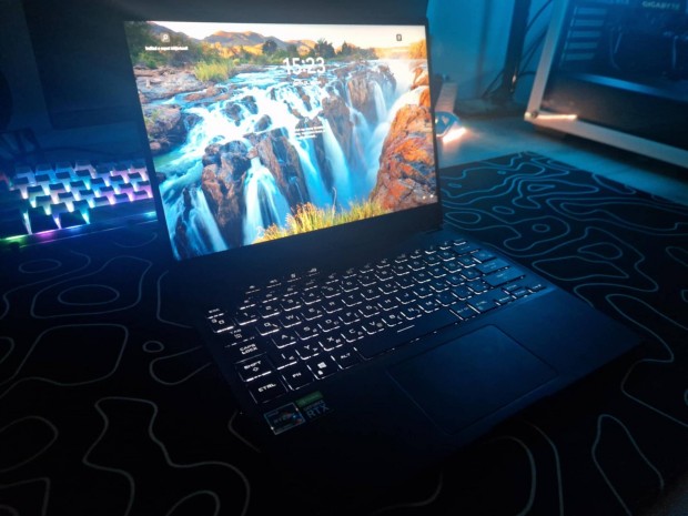 Asus ROG Flow X13 GV301QE gamer laptop eladó.