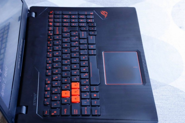 Asus ROG GL553V billentyzet fedlap touchpad magyar