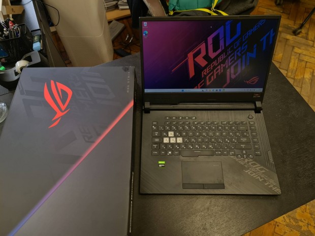 Asus ROG Strix G512LI gamer laptop