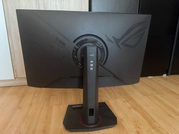 Asus ROG Strix Hajltott 180Hz 32 Monitor