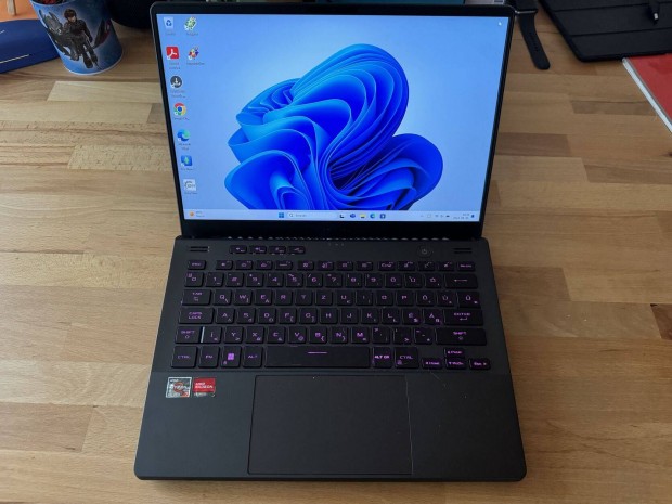 Asus ROG Zephyrus G14 GA402RJ (2023) - Ryzen 7 6800HS / 16GB RAM / 512