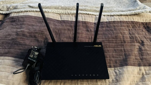 Asus RT-AC66U  Router