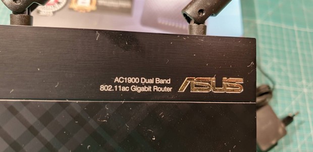 Asus RT-AC66U router