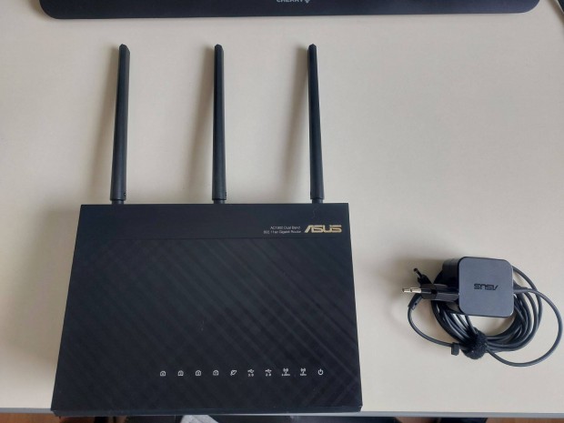 Asus RT-AC68U AC1900 router