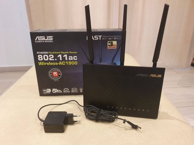 Asus RT-AC68U AC1900 router