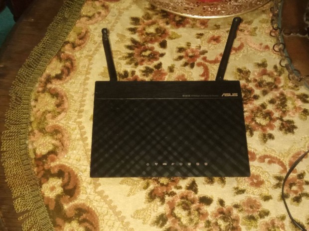 Asus RT-N12E 300Mbps router hasznlt 3000ft buda