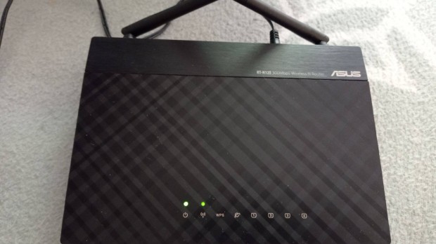 Asus RT-N12E router