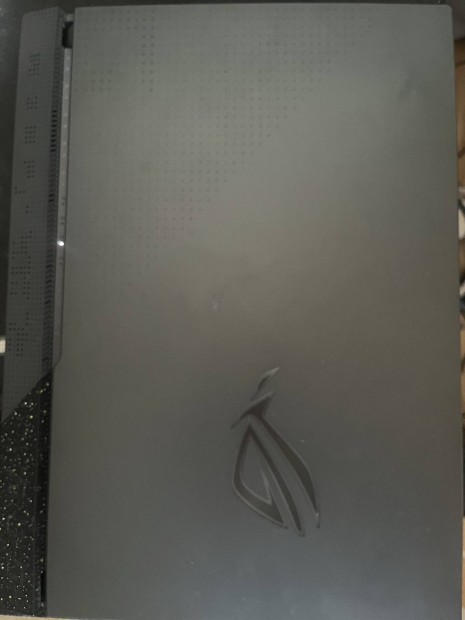 Asus Rog Strix G513RC gamer laptop