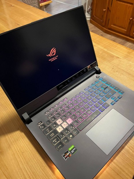 Asus Rog Strix gamer laptop