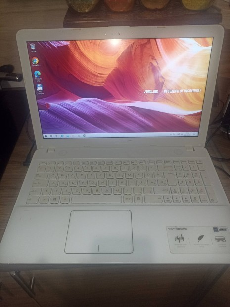 Asus Sonicmaster laptop X541N