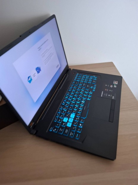 Asus Tuf Gaming FX706II-H7008 laptop eladó