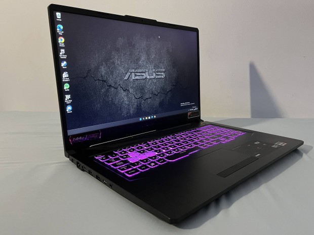 Asus Tuf gaming A17 gamer laptop