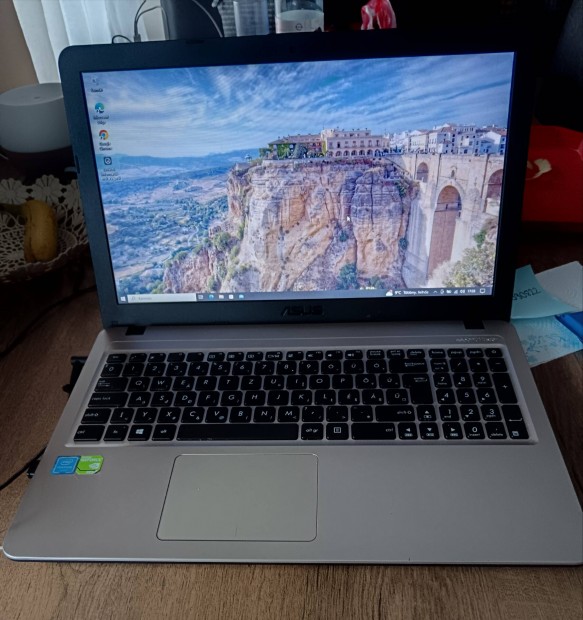 Asus Vivobook 15,4"  X540NV