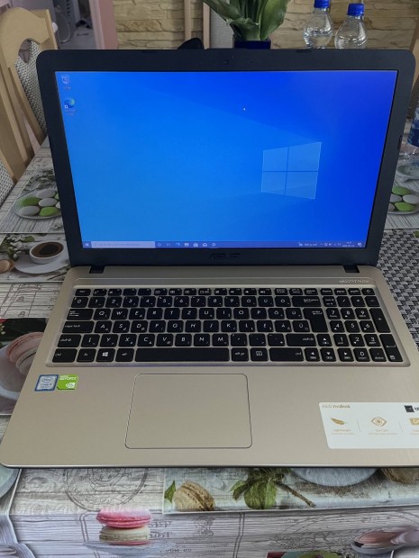 Asus Vivobook X540U Laptop