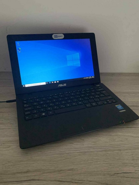 Asus X200M Mini Laptop