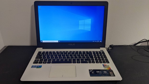 Asus X502C laptop - magnszemlytl - SSD, i3, Win 10