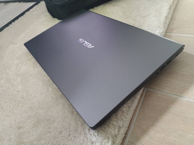 Asus X509 / FHD / i3 10.GEN / 256GB +1TB