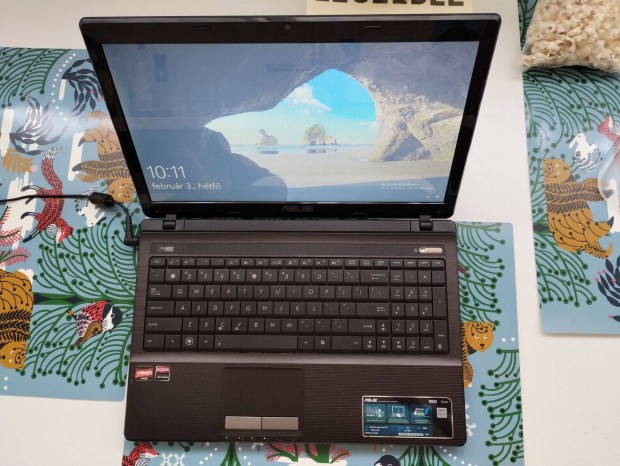 Asus X52U laptop notebook