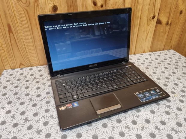 Asus X53B laptop hinyos llapotban