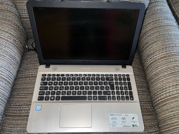 Asus X541U i3