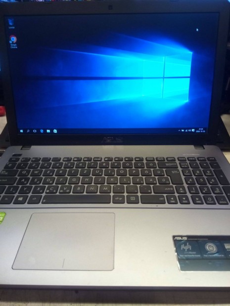 Asus X550C i3-as laptop