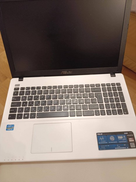 Asus X550C laptop elad