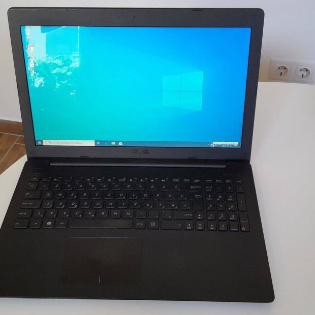 Asus X553M laptop