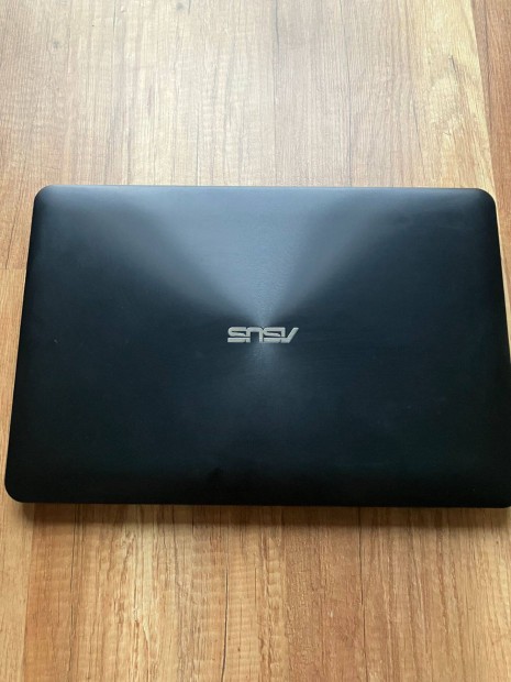 Asus X555L Notebook 15,6"/Intel i3/4GB RAM/240GB SSD/DVD/WIN11