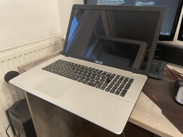 Asus X750L alkatrsznek